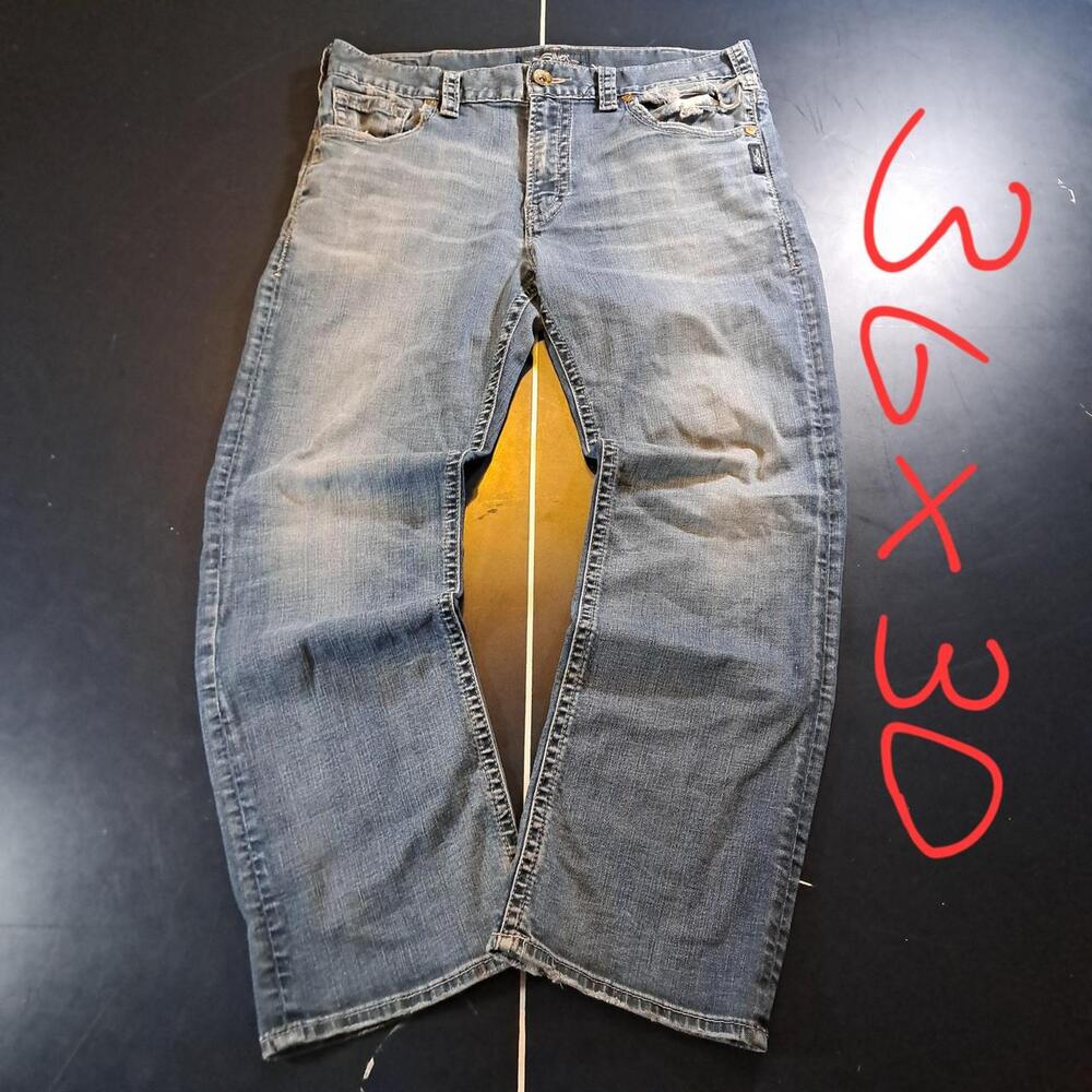 True Religion Men's Blue and Navy Jeans